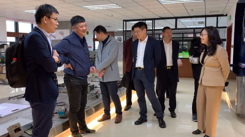 The academician of Chinese Academy of Science visit our company